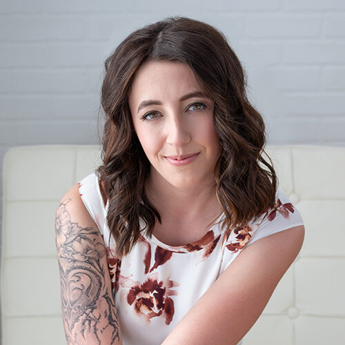A portrait of the author Izzy Barry